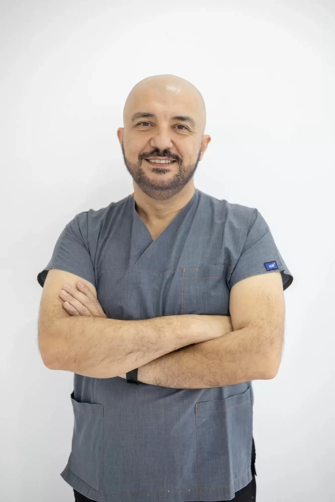 Dt. Ertuğrul Akyazı portresi